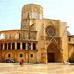 Valencia Apartmans Serranos