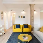 Apartup Palace House