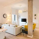 Apartup Palace House