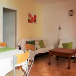 Apartamento Con Terraza Al Lado De La Playa