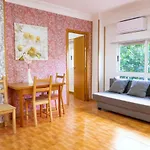 On-Line Luxury Apart Pintor Stoolz, Free Wi-Fi