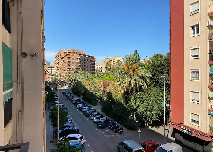 Flat Family Near Beach Garden Center And Metro