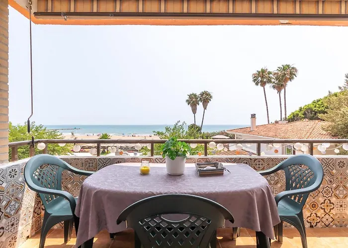 Isola Beachside Apartment