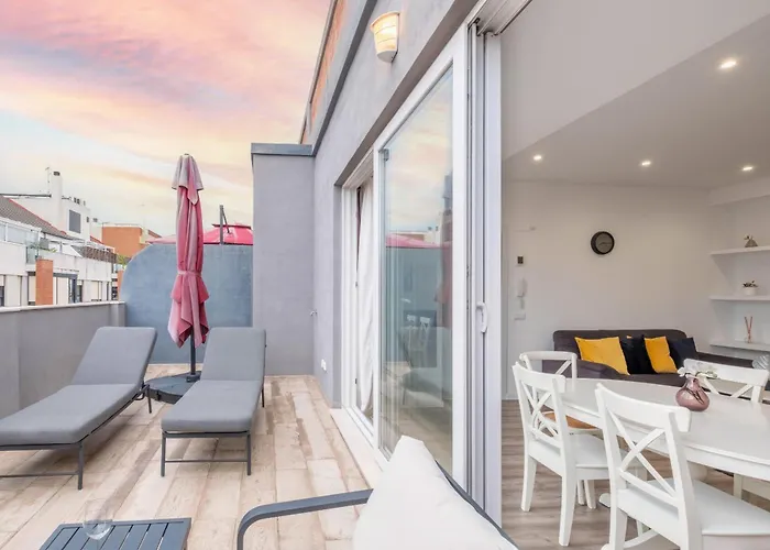 Modern Penthouse With Private Terrace