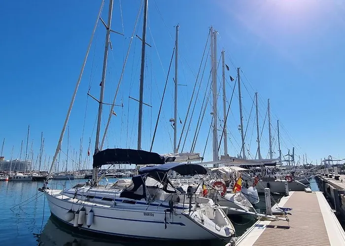 Autentico Velero En Valencia