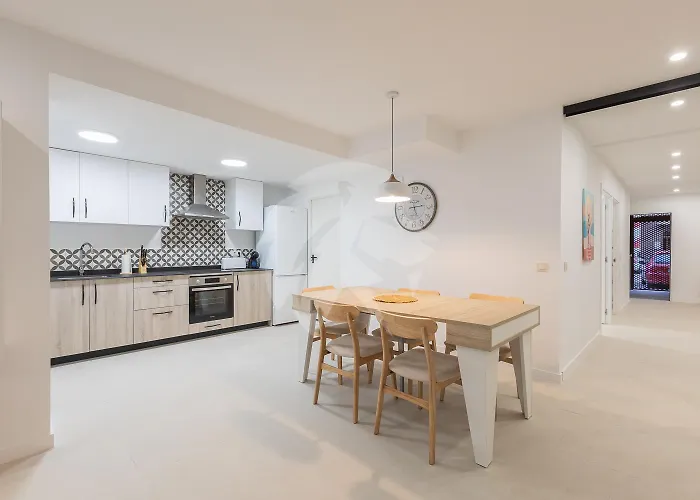 Amplio Apartamento Cerca Centro Historico Y Turia 5Pax 2 Bath