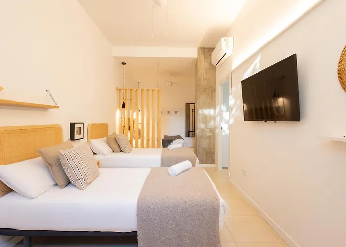 Florit Flats - The Pitiusas Rooms
