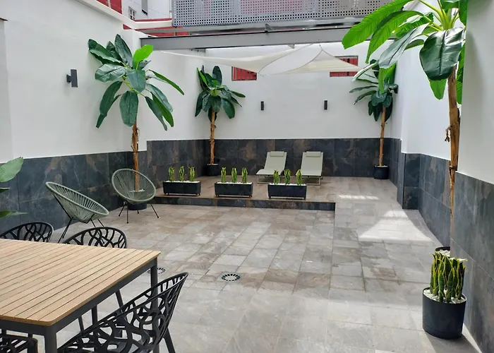 Travel Habitat Ruzafa Green House Terrace