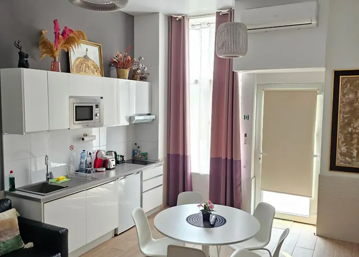 Las Artes Luxury Double Room