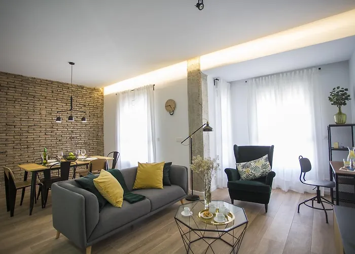Singularstays Sorolla