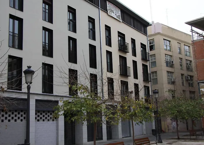 Apartamentos Hiedra y Tapinería Mercado Central