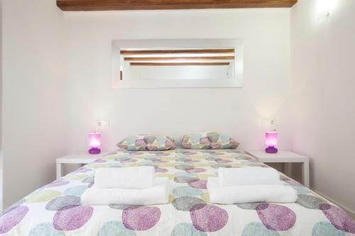 Singular Station Apartment