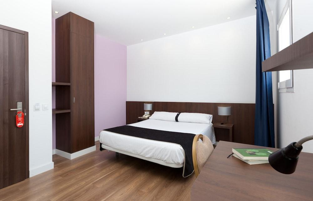 Olympia Universidades Hotel 3*