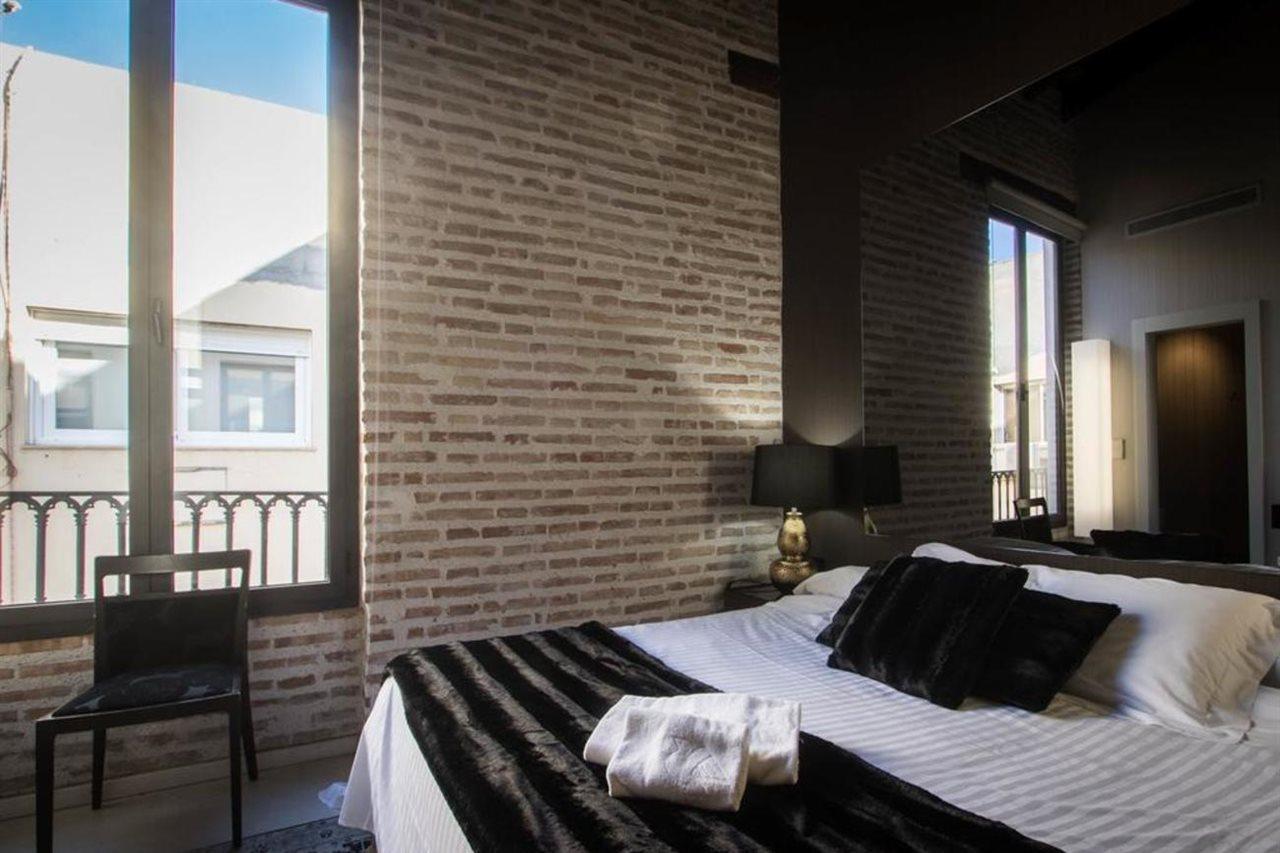 Cosy Embajador Gasthuis 2*