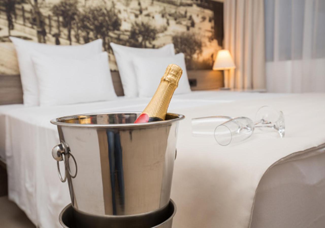 Suits You: Adults-only Centro Historico With Auto Check-in 2* Valência