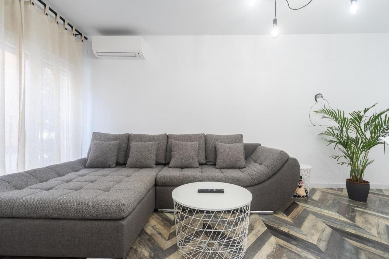 Apartment Luxury Port Aparment