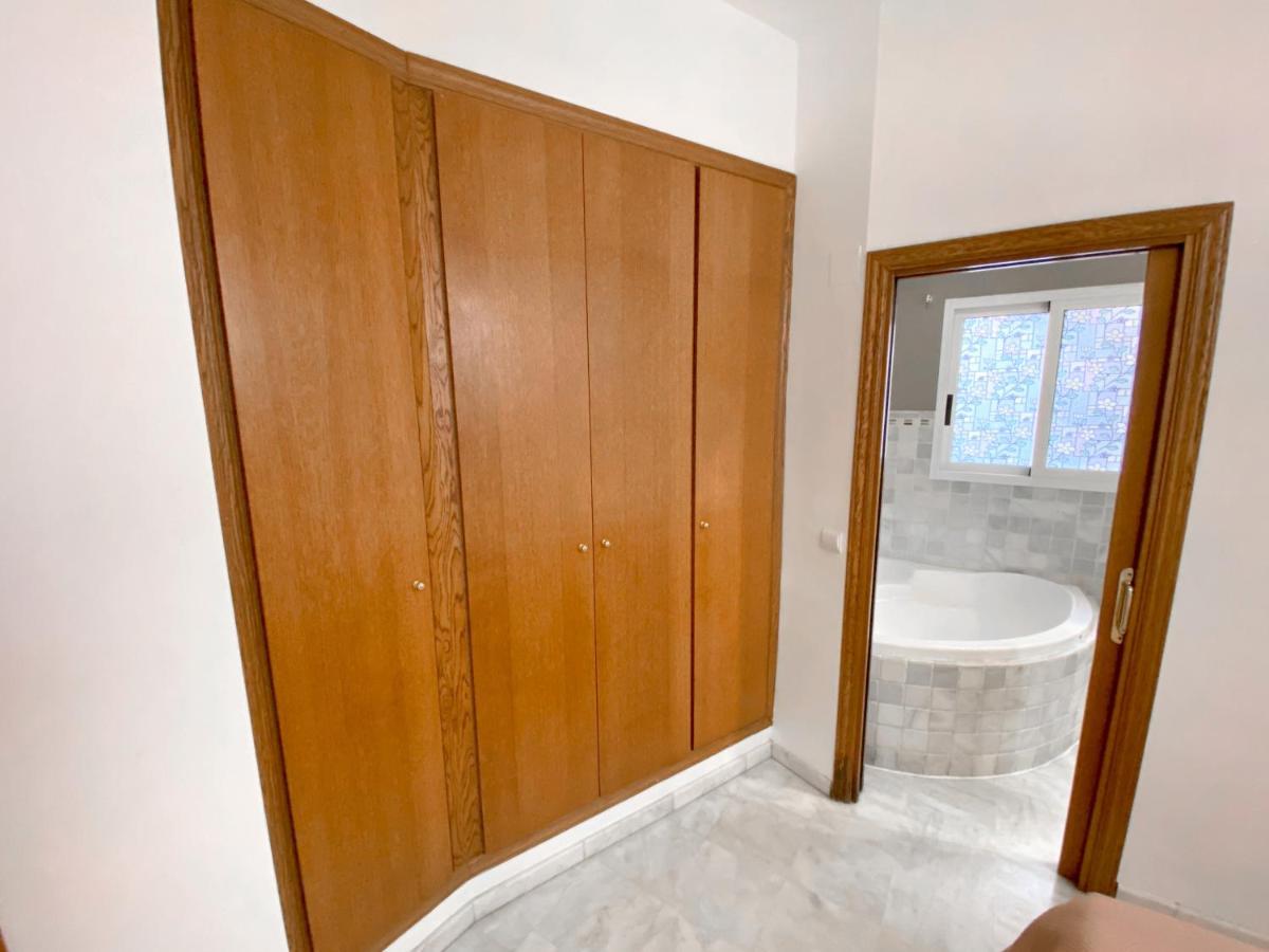 Centro. Wifi/aacc Jacuzzi Apartment