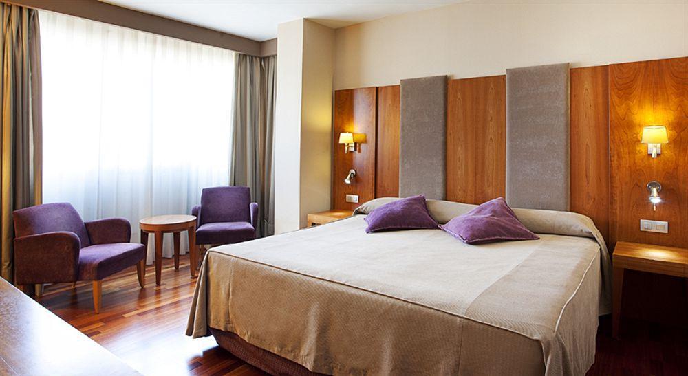 Nh Ciudad De Hotel 3*