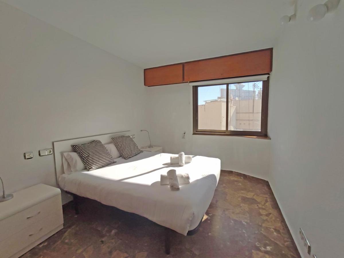 Sunny With Fantastic Terrace Views! Apartment