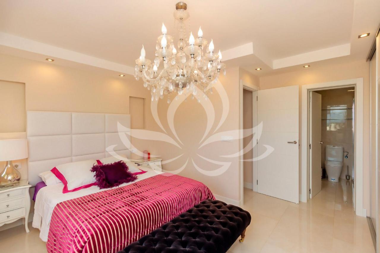 Apartment The White Apartment: Luxury, And Design *