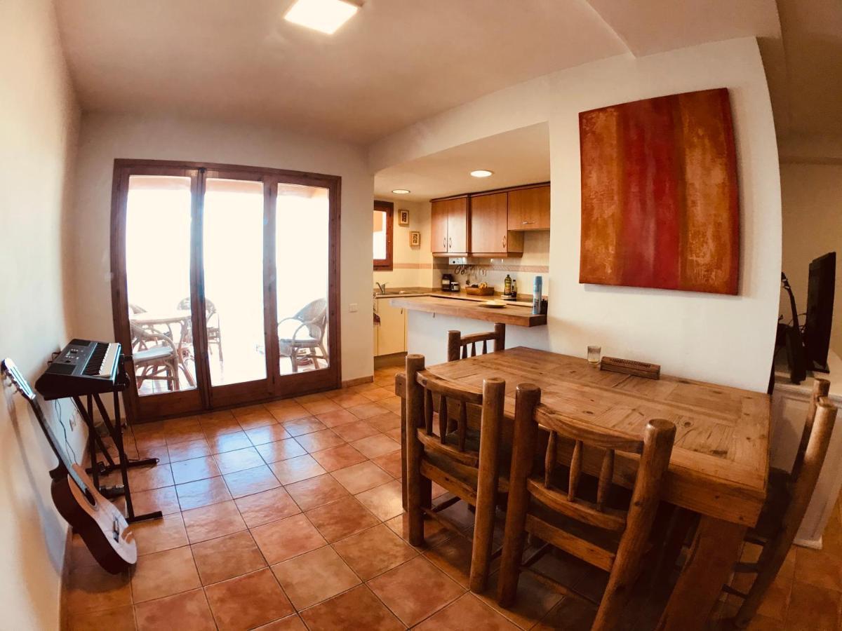 Apartamento Primera Linea De Playa. * Valencia