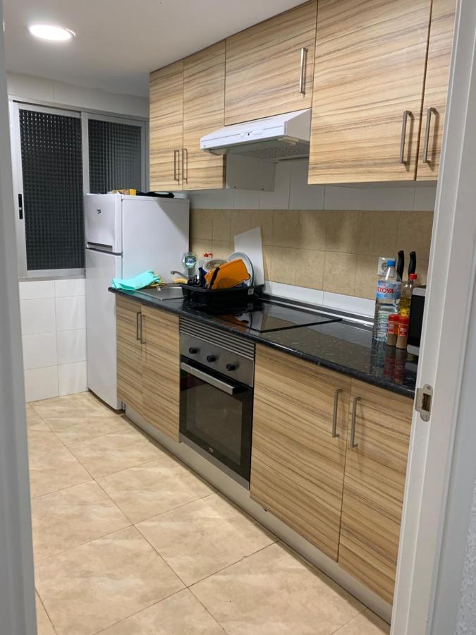 Homestay En Piso Compartido Cerca A Ciudad De Artes Y Ciencias