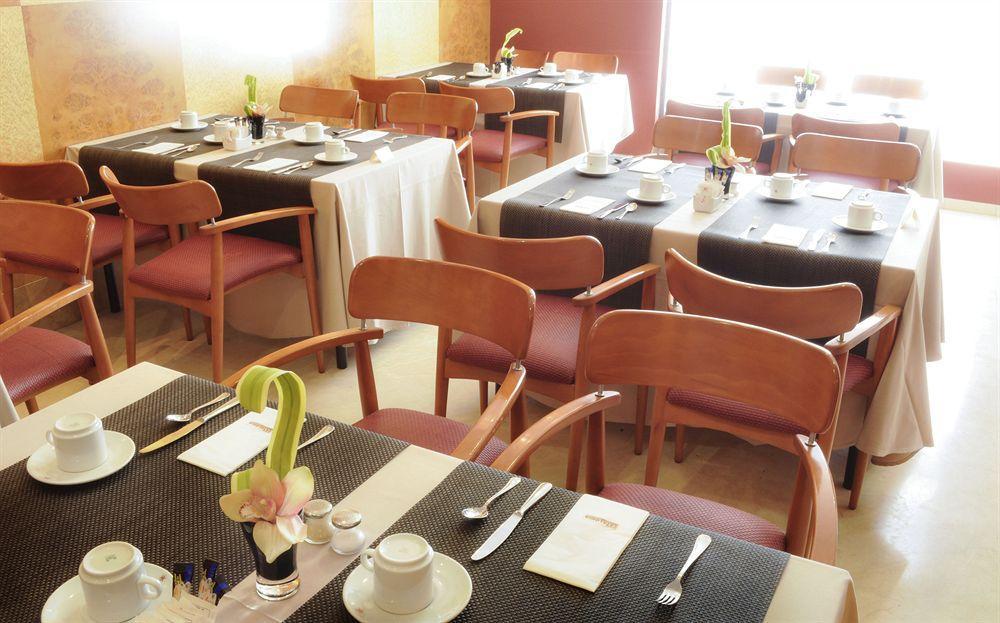 Hotel Catalonia Excelsior 4*
