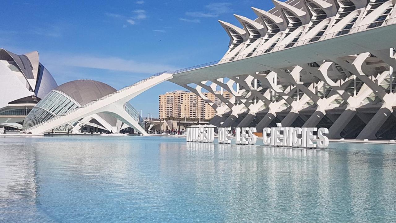 Cerca De La Ciudad De Ciencias