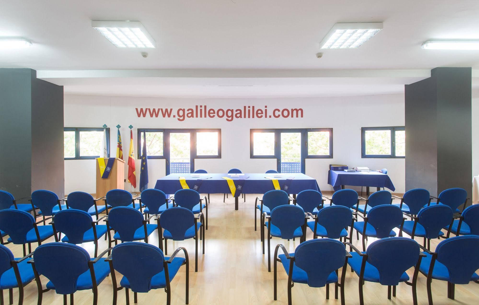Juvenil Colegio Mayor Galileo Galilei Apartment