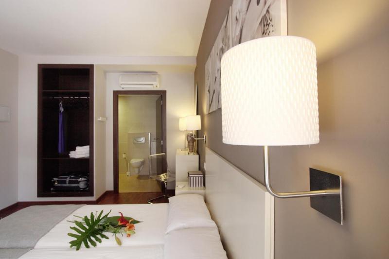 Dormavalencia Regne Guest house