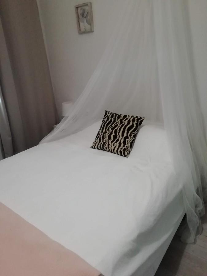Apartment Malvarrosa Familiar, Beach Wifi