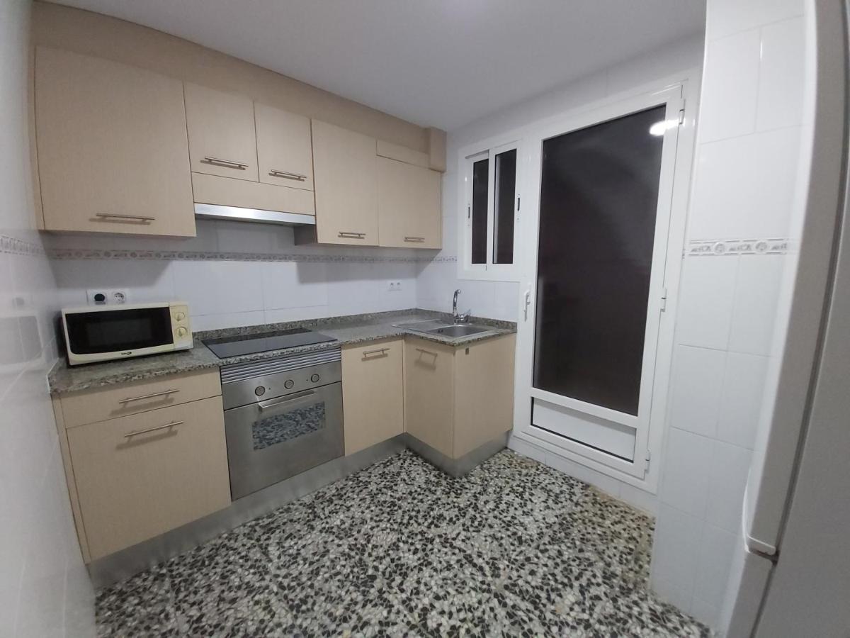 Manuelito Rooms II Valencia Homestay *
