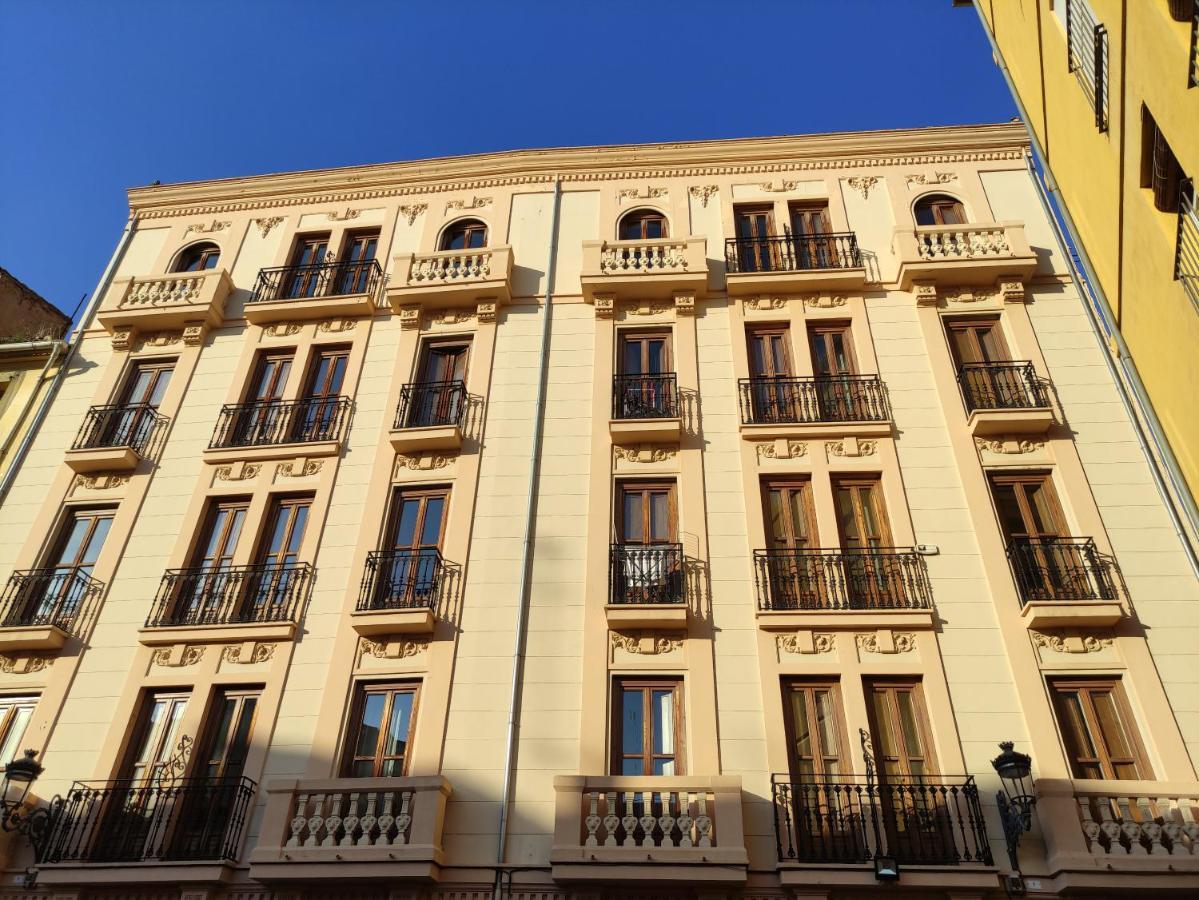 Adarve Flats Apartment *