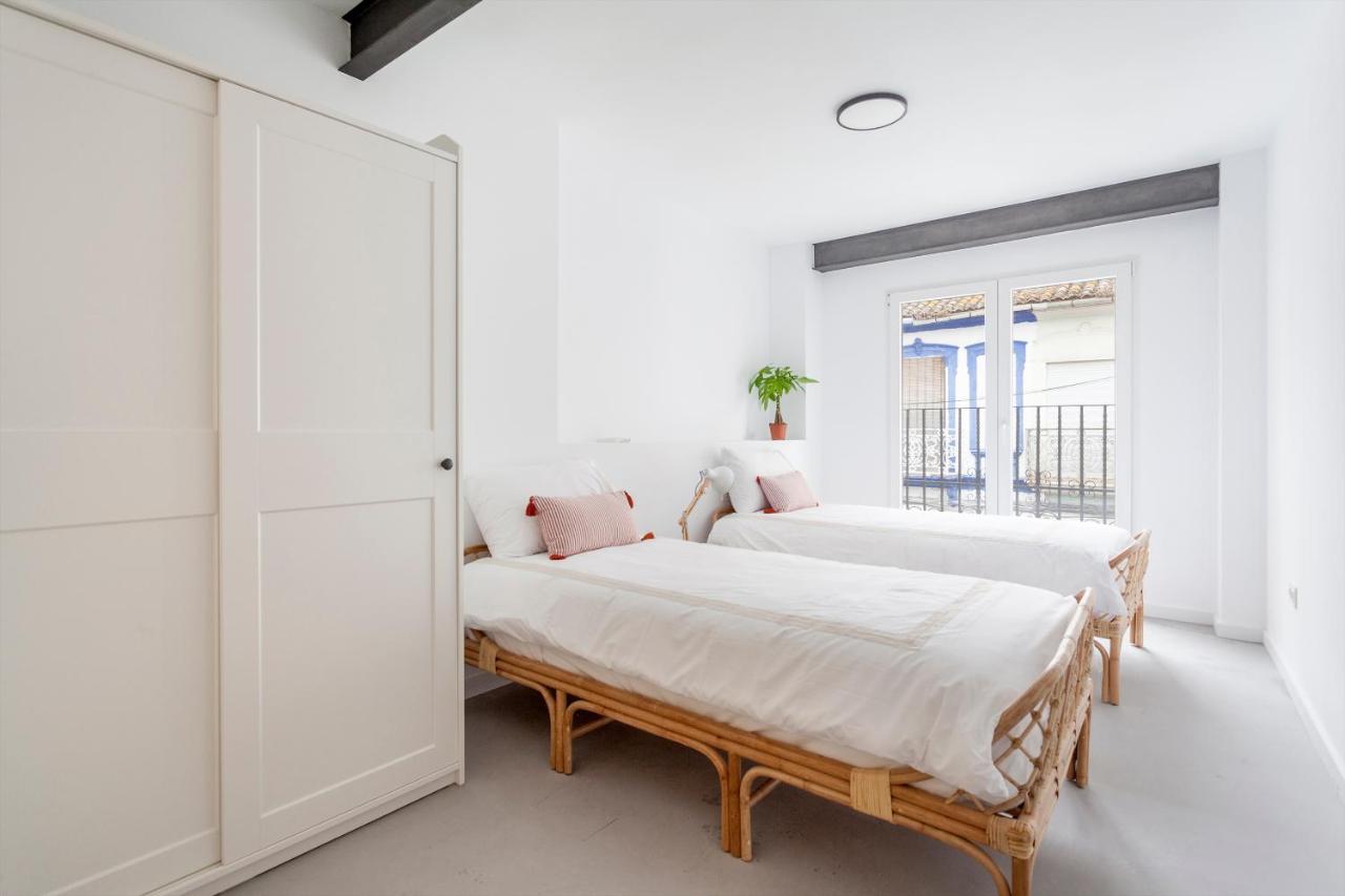 Three Floor House With Terrace Holiday home *