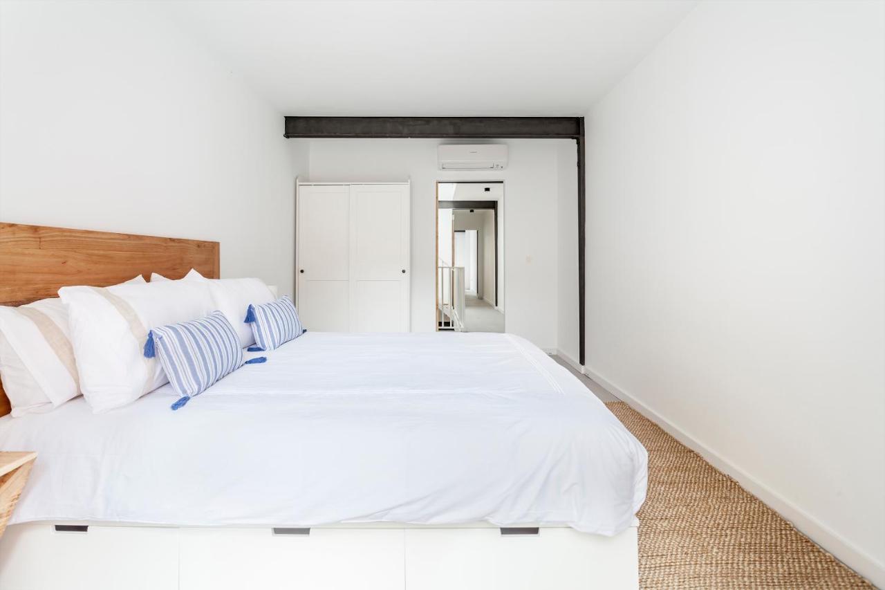 Three Floor House With Terrace * Valencia