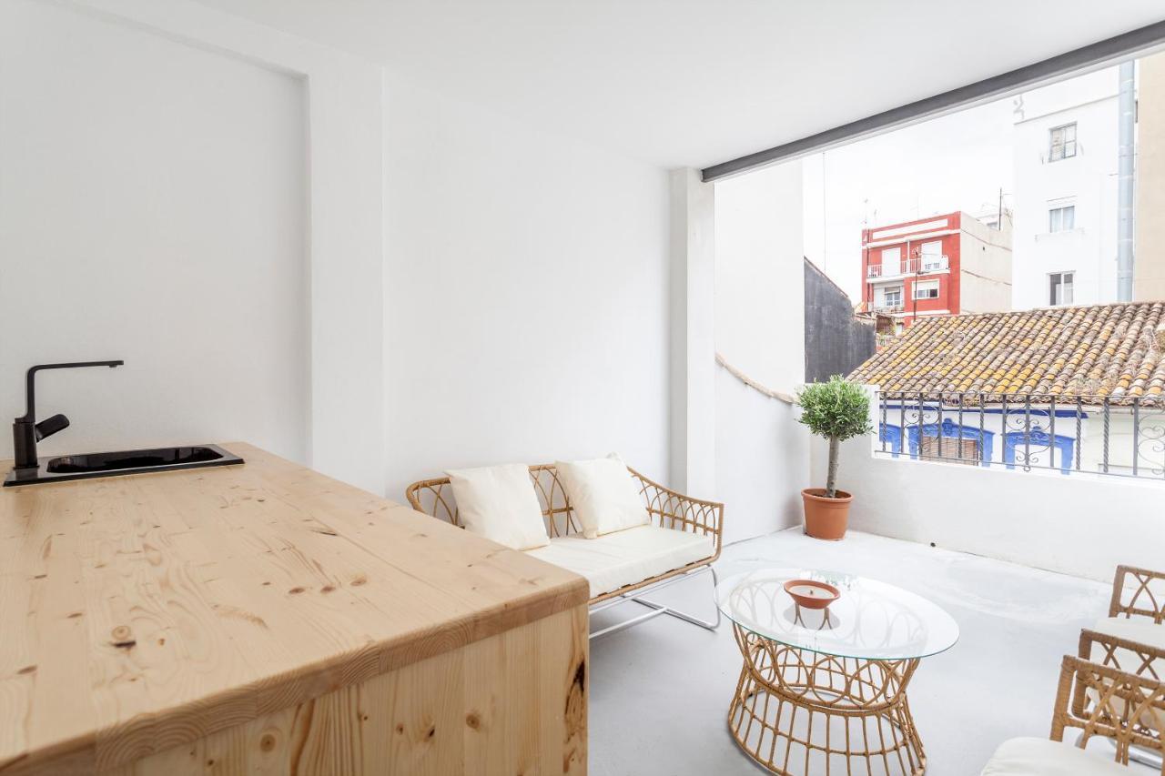 Three Floor House With Terrace *