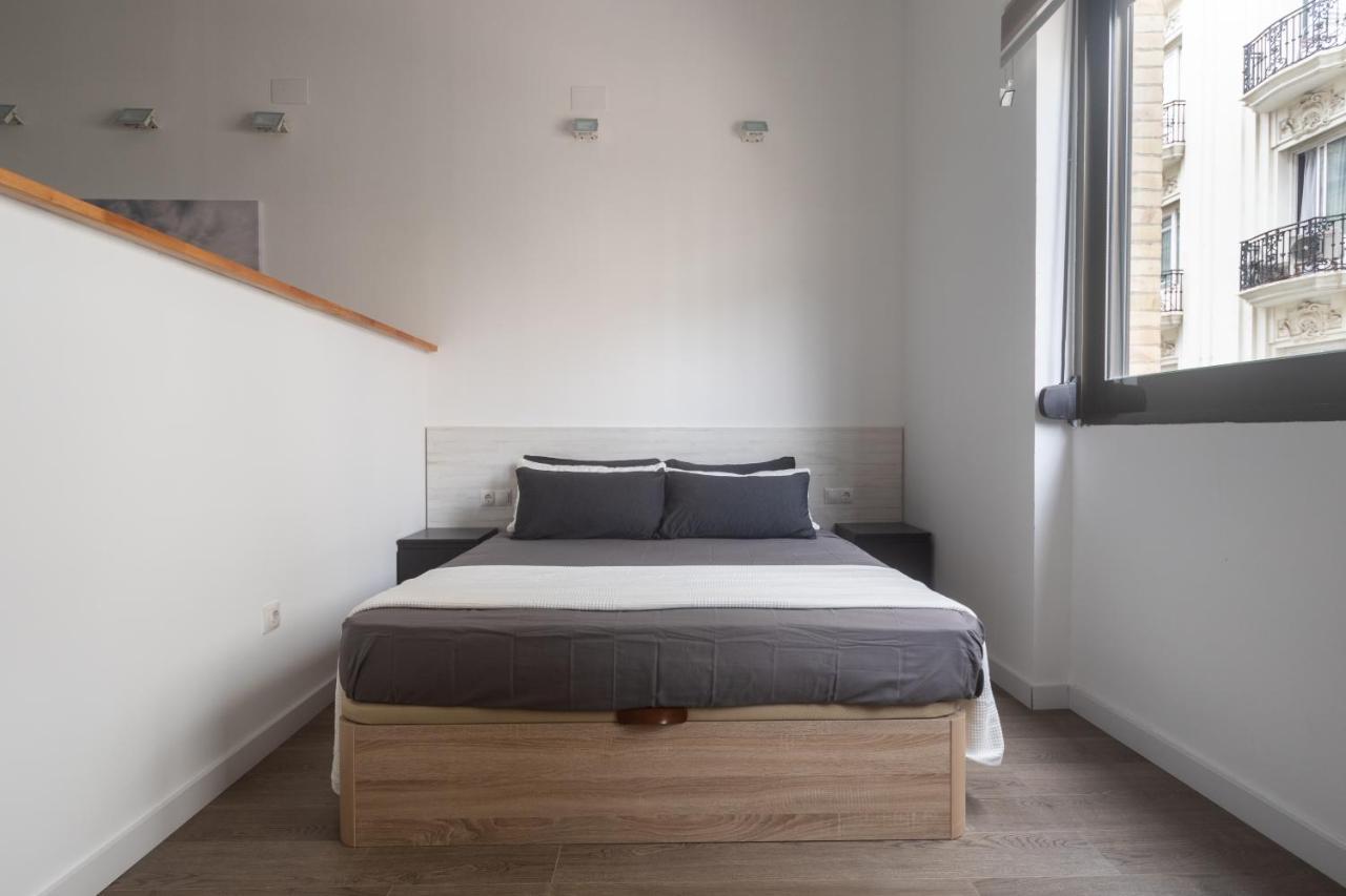 Exclusivos Lofts En Plaza Del Ayuntamiento Apartment *