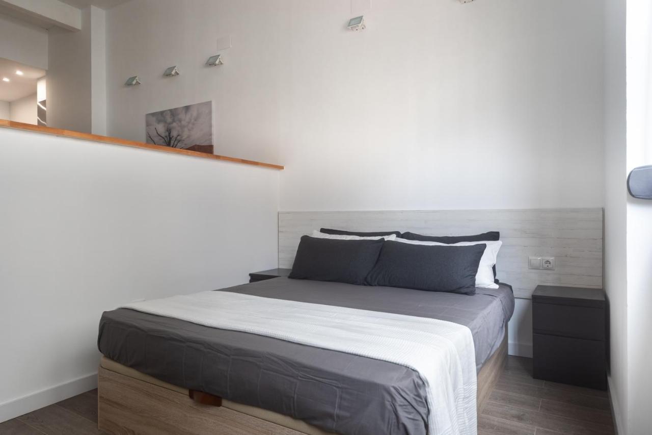 Exclusivos Lofts En Plaza Del Ayuntamiento Apartment *