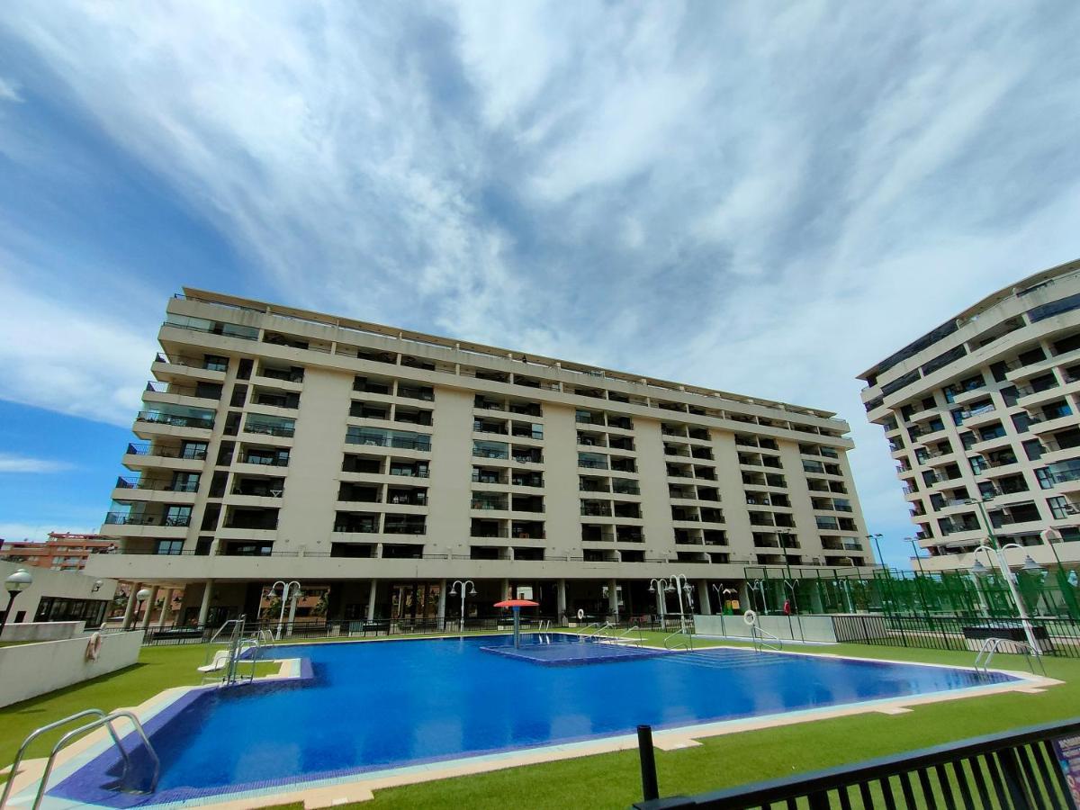 Non Stress First Level Apartment *