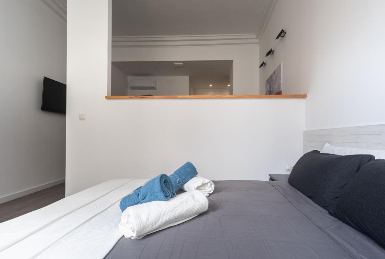 Exclusivos Lofts En Plaza Del Ayuntamiento Apartment