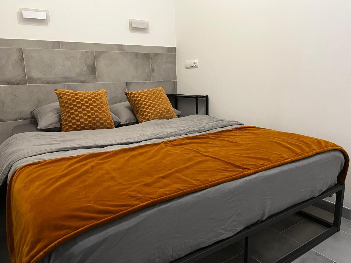 Near The Port, Of Arts And 10min To The Apartment