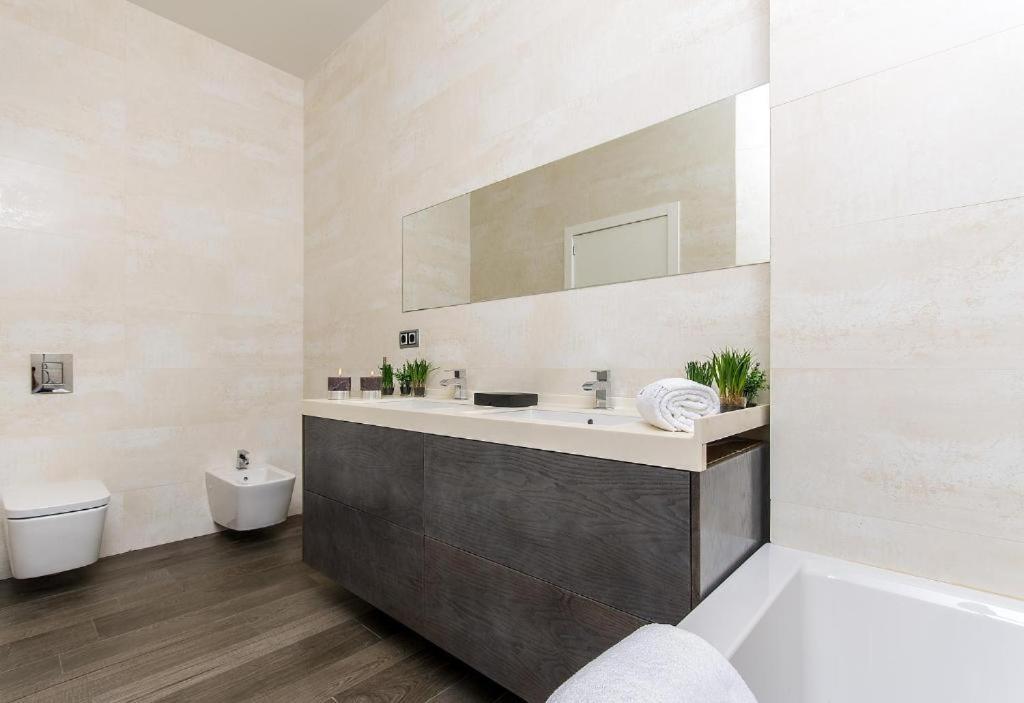 Luxury - Market Apartment *