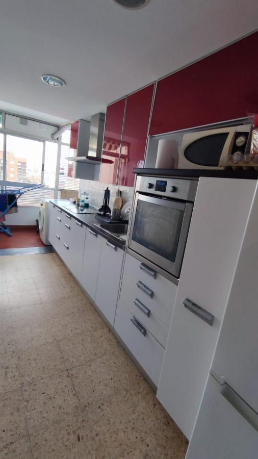 Casa de hóspedes Con Cama Doble, Piso Compartido En Avenida Blasco Ibanez *