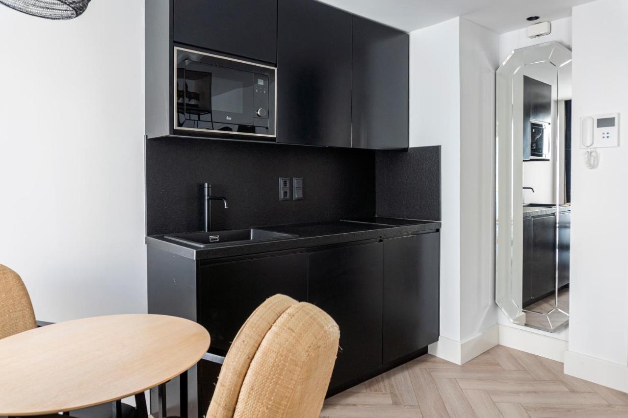 Vlc Townsquare Suites Apartment