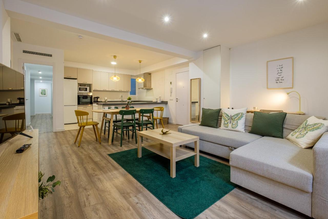 With Fluffy Beds & Private Patio *