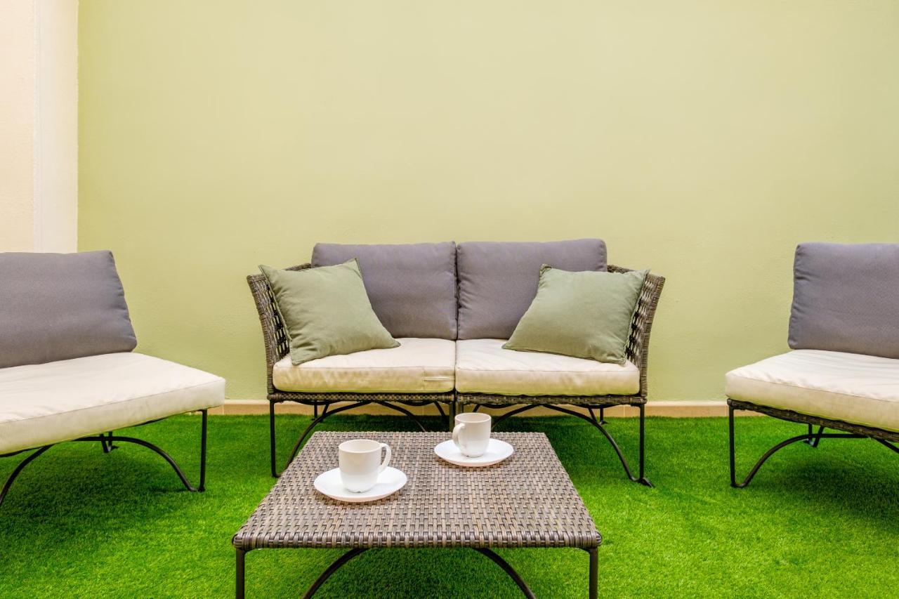 Apartment With Fluffy Beds & Private Patio