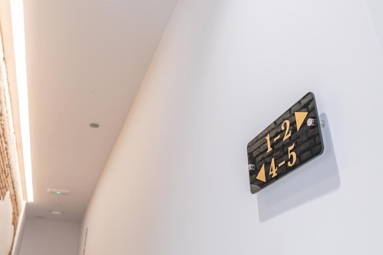 Chic & Comfortable Apartment, Private Terrace Apartahotel Valencia