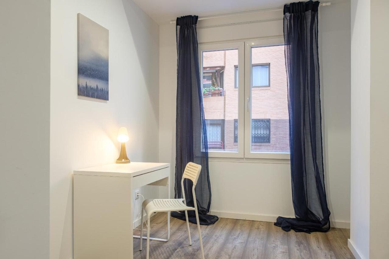 With Super Comfortable Beds Apartment Valencia