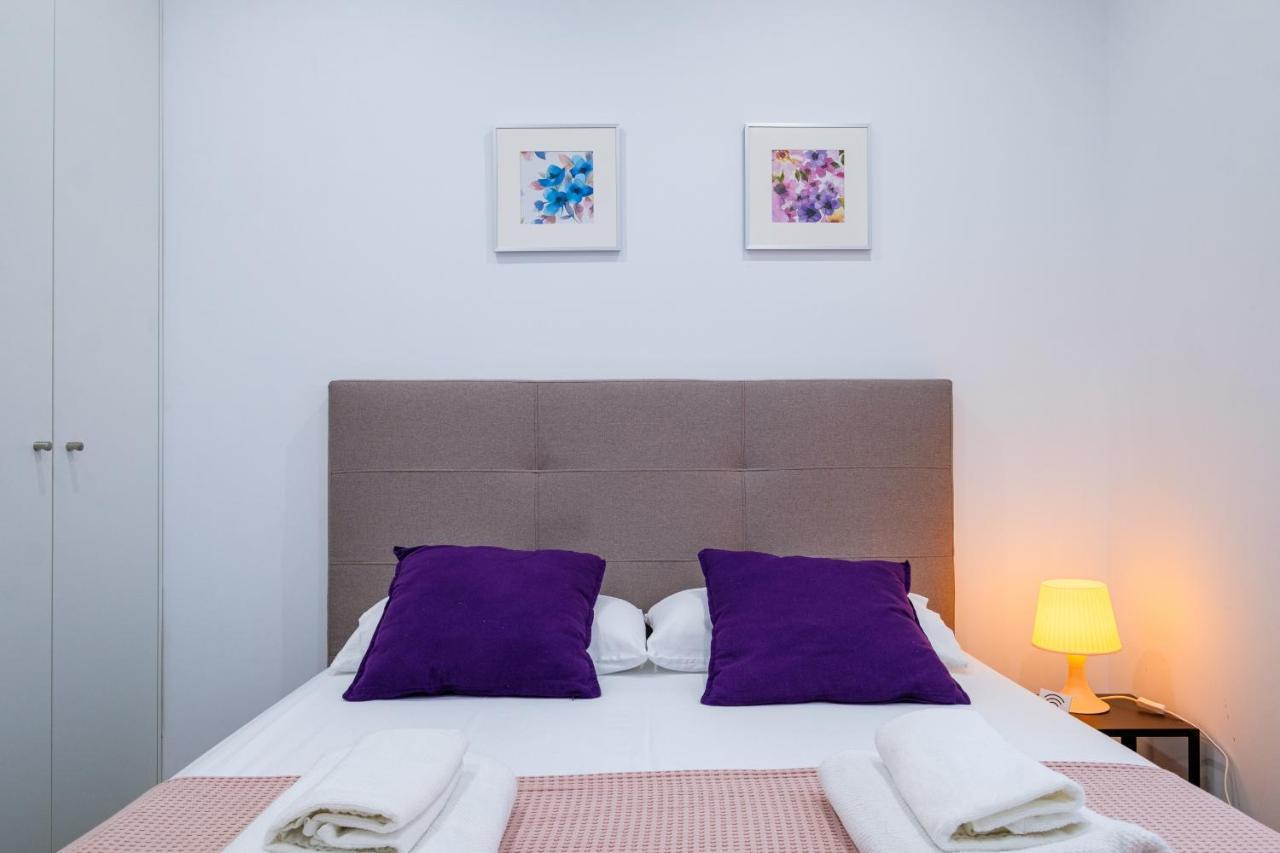 Spacious Clean & Colorful Quiet Zone Apartment