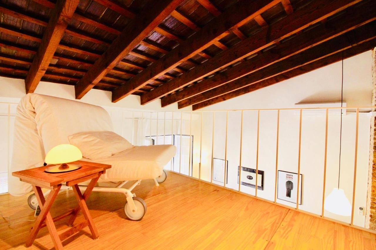 Jordana Bright & Charming In Old Town Appartement *